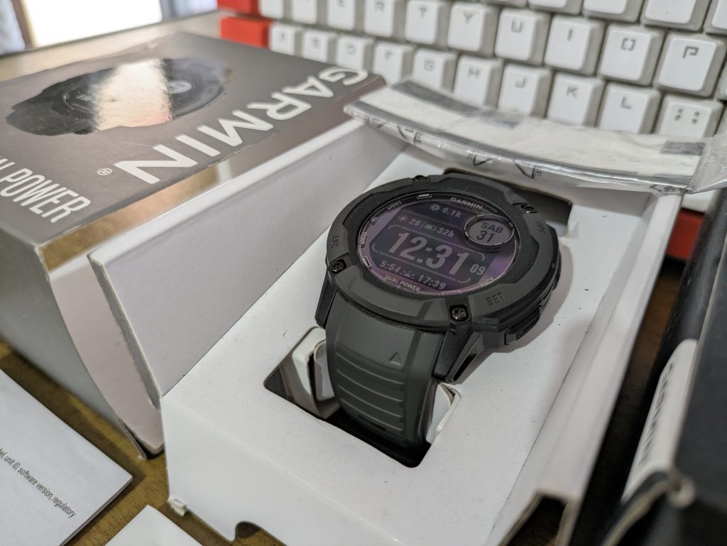 unboxing garmin instinct 2x